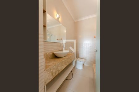 Casa para alugar com 290m², 3 quartos e 4 vagasBanheiro da Suíte 1