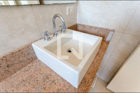 Casa para alugar com 290m², 3 quartos e 4 vagasBanheiro da Suíte 2