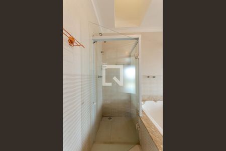 Casa para alugar com 290m², 3 quartos e 4 vagasBanheiro da Suíte 1