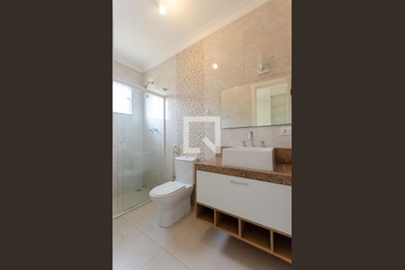 Casa para alugar com 290m², 3 quartos e 4 vagasBanheiro da Suíte 2