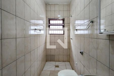 Casa para alugar com 130m², 2 quartos e 2 vagas Casa para alugar com 130m², 2 quartos e 2 vagasBanheiro da Suíte