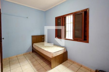 Casa para alugar com 130m², 2 quartos e 2 vagas Casa para alugar com 130m², 2 quartos e 2 vagasQuarto