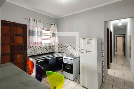Cozinha de casa para alugar com 2 quartos, 130m² em Nova Mirim, Praia Grande