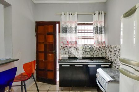 Cozinha de casa para alugar com 2 quartos, 130m² em Nova Mirim, Praia Grande
