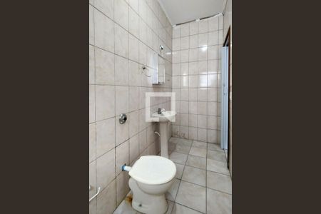 Casa para alugar com 130m², 2 quartos e 2 vagas Casa para alugar com 130m², 2 quartos e 2 vagasBanheiro da Suíte