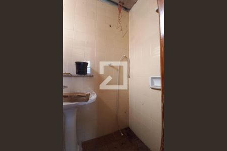 Casa à venda com 366m², 3 quartos e 2 vagasBanheiro de Serviço