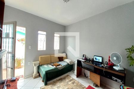 Casa à venda com 366m², 3 quartos e 2 vagasSala