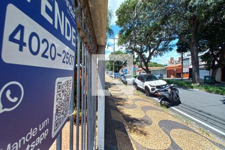 Casa à venda com 366m², 3 quartos e 2 vagasPlaca Instalada