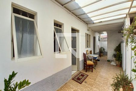 Casa à venda com 366m², 3 quartos e 2 vagasFachada Fundos