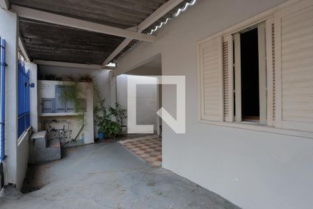 Casa à venda com 213m², 4 quartos e 2 vagas Casa à venda com 213m², 4 quartos e 2 vagasEntrada