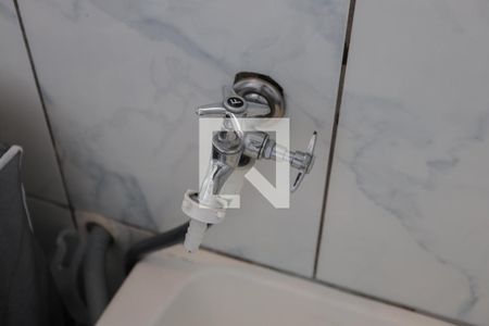 Casa à venda com 213m², 4 quartos e 2 vagas Casa à venda com 213m², 4 quartos e 2 vagasCasa 1 - Área de serviço