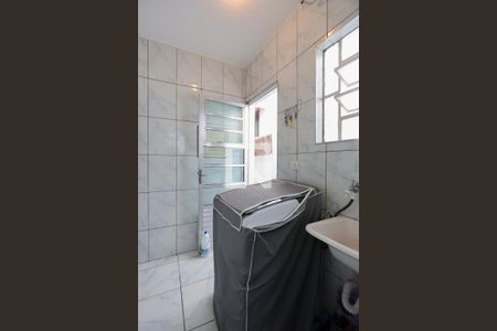 Casa à venda com 213m², 4 quartos e 2 vagas Casa à venda com 213m², 4 quartos e 2 vagasCasa 1 - Área de serviço