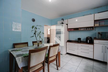 Casa à venda com 213m², 4 quartos e 2 vagas Casa à venda com 213m², 4 quartos e 2 vagasCasa 1 - Cozinha