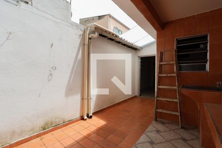 Casa à venda com 213m², 4 quartos e 2 vagas Casa à venda com 213m², 4 quartos e 2 vagasCasa 2 - Quintal/Área de serviço
