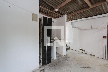 Casa à venda com 213m², 4 quartos e 2 vagas Casa à venda com 213m², 4 quartos e 2 vagasCasa 4 - Área de serviço do studio