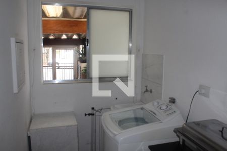 Casa à venda com 382m², 6 quartos e 2 vagasÁrea de Serviço 4