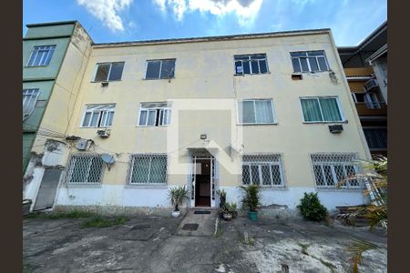 Apartamento à venda com 65m², 2 quartos e 1 vagaFachada + plaquinha