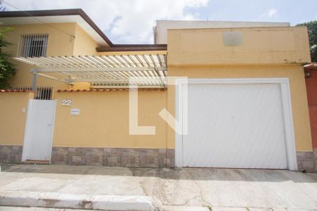 Casa à venda com 127m², 4 quartos e 2 vagasFachada