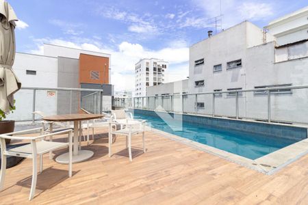 Studio à venda com 33m², 1 quarto e sem vaga Studio à venda com 33m², 1 quarto e sem vagaÁrea comum - Piscina