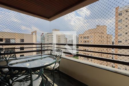Apartamento para alugar com 97m², 3 quartos e 2 vagas Apartamento para alugar com 97m², 3 quartos e 2 vagasVaranda