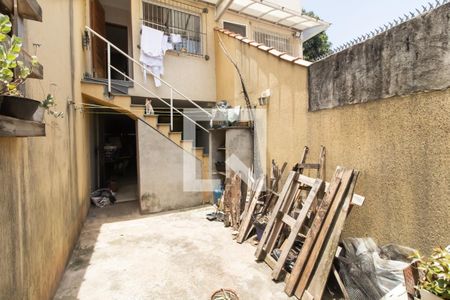 Casa à venda com 198m², 3 quartos e 4 vagasQuintal