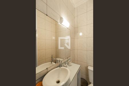 Casa à venda com 198m², 3 quartos e 4 vagasBanheiro