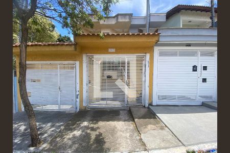 Casa à venda com 198m², 3 quartos e 4 vagasFachada 