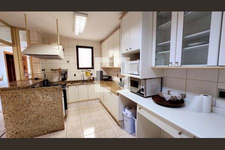 Apartamento à venda com 345m², 5 quartos e 3 vagasCozinha