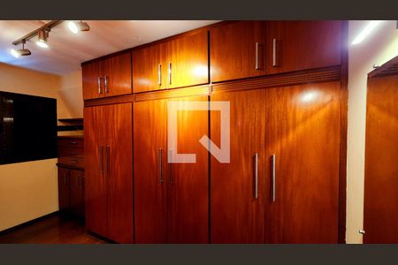 Apartamento à venda com 345m², 5 quartos e 3 vagasCloset Quarto Suíte 1