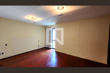 Apartamento à venda com 345m², 5 quartos e 3 vagasQuarto Suíte 1