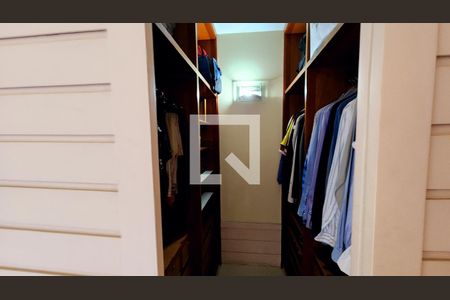 Apartamento à venda com 345m², 5 quartos e 3 vagasCloset Quarto Suíte 3