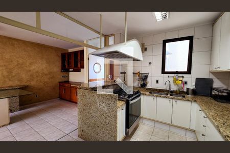 Apartamento à venda com 345m², 5 quartos e 3 vagasCozinha