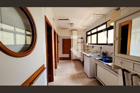 Apartamento à venda com 345m², 5 quartos e 3 vagasLavanderia