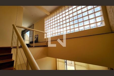 Apartamento à venda com 345m², 5 quartos e 3 vagasEscada