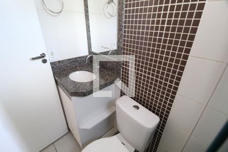 Banheiro Social de apartamento para alugar com 3 quartos, 85m² em Santa Luzia, Uberlândia