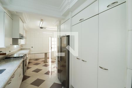 Casa de condomínio à venda com 378m², 3 quartos e 6 vagasCozinha