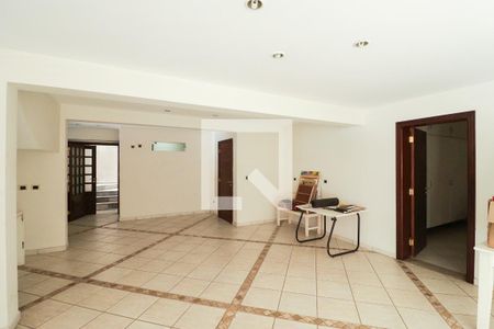 Casa de condomínio à venda com 378m², 3 quartos e 6 vagasGaragem e Banheiro da Garagem