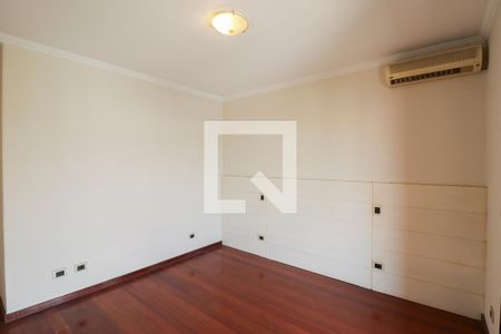 Casa de condomínio à venda com 378m², 3 quartos e 6 vagasSuíte 2