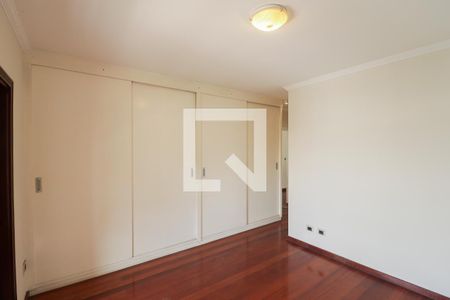 Casa de condomínio à venda com 378m², 3 quartos e 6 vagasSuíte 2