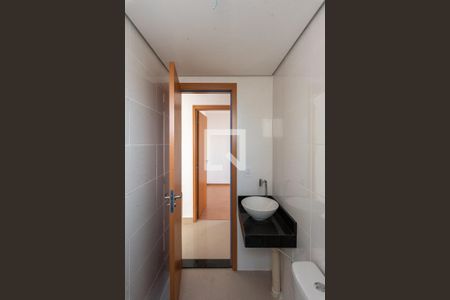 Banheiro de apartamento à venda com 2 quartos, 43m² em Parque Industrial, Campinas