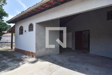 Casa à venda com 465m², 3 quartos e 7 vagasEntrada