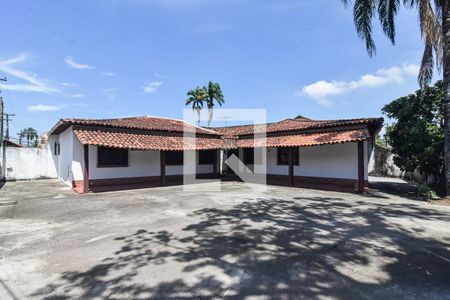 Casa à venda com 465m², 3 quartos e 7 vagasQuintal