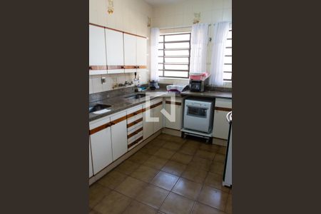 Casa à venda com 778m², 4 quartos e 5 vagasCOZINHA