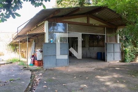 Casa à venda com 778m², 4 quartos e 5 vagasÁREA EXTERNA - BARRACÃO