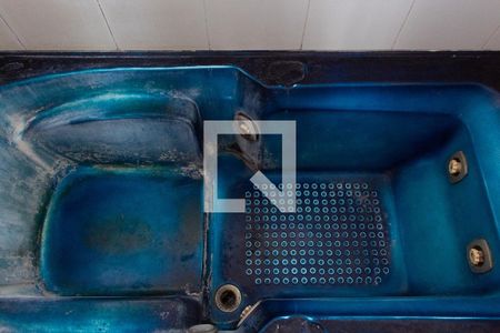 Casa à venda com 778m², 4 quartos e 5 vagasBANHEIRO DA SUITE