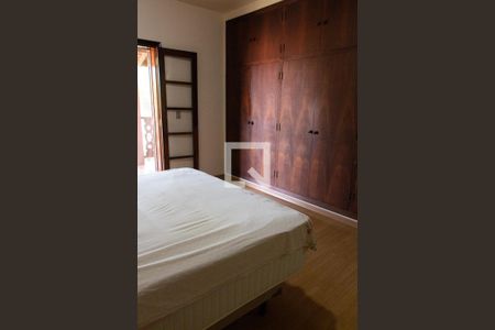 Casa à venda com 778m², 4 quartos e 5 vagasSUITE