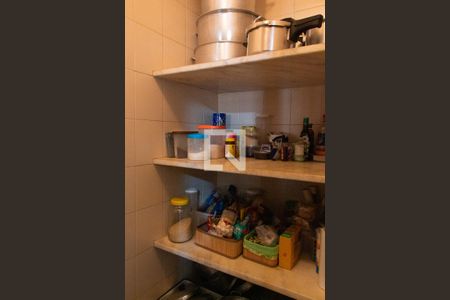 Casa à venda com 778m², 4 quartos e 5 vagasDISPENSA