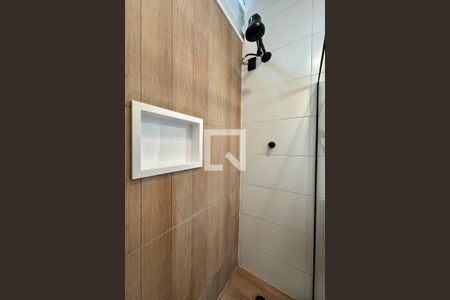 Banheiro de kitnet/studio para alugar com 1 quarto, 21m² em Flamengo, Rio de Janeiro