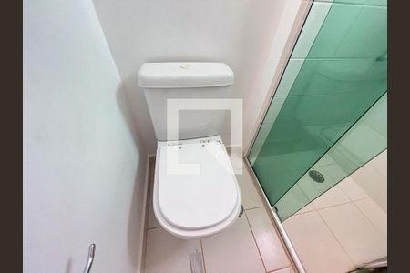 Casa de condomínio à venda com 164m², 4 quartos e 4 vagasBanheiro