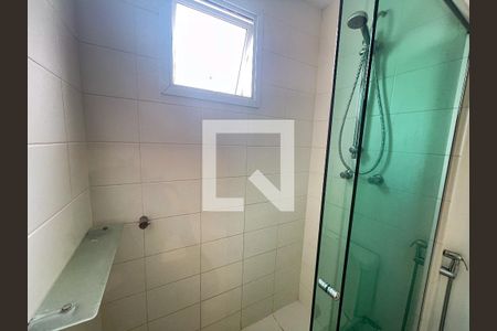 Casa de condomínio à venda com 164m², 4 quartos e 4 vagas Banheiro 2